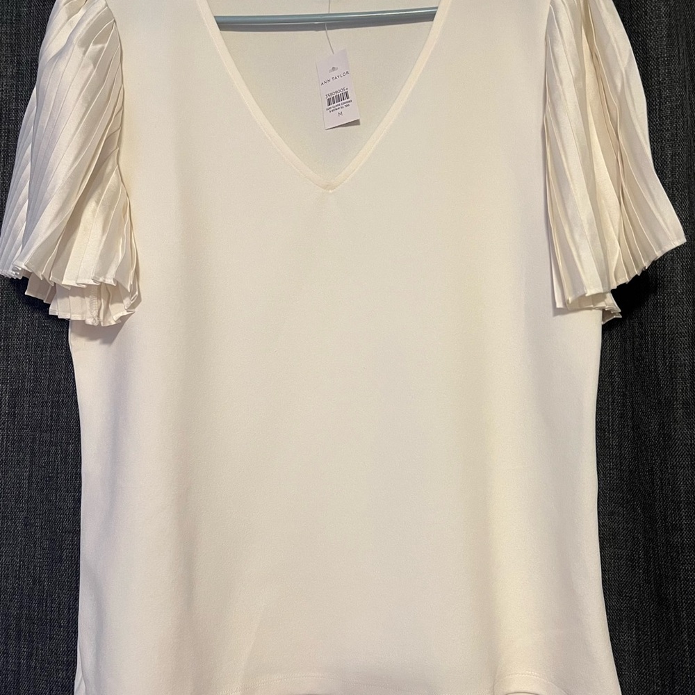 Ann Taylor Elegant Cream V-Neck Top.  Short, silky pleated sleeves.